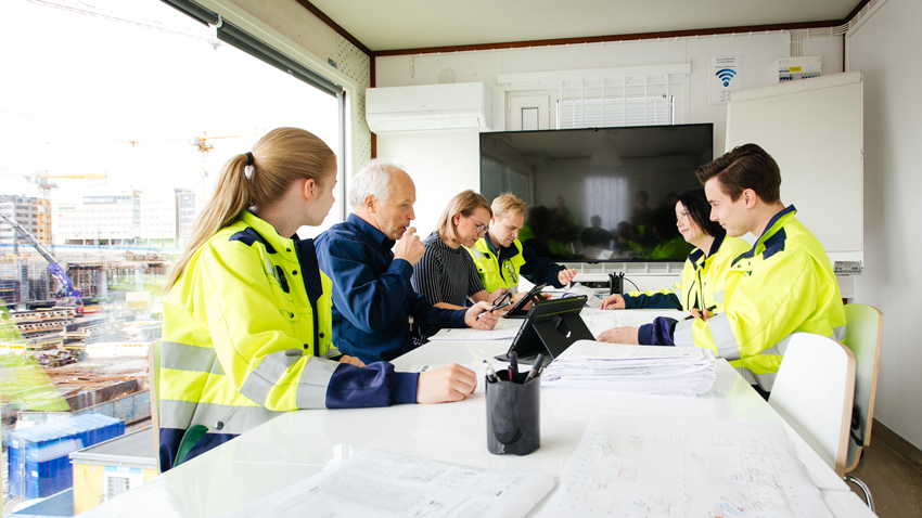 Ota yhteyttä YIT:n hankintatiimiin